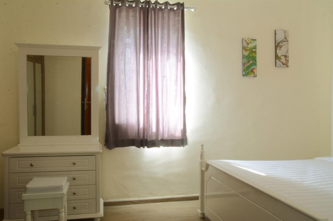 3Br Grand Palace With Private Bathtub By Travelio Jakarta Exterior photo